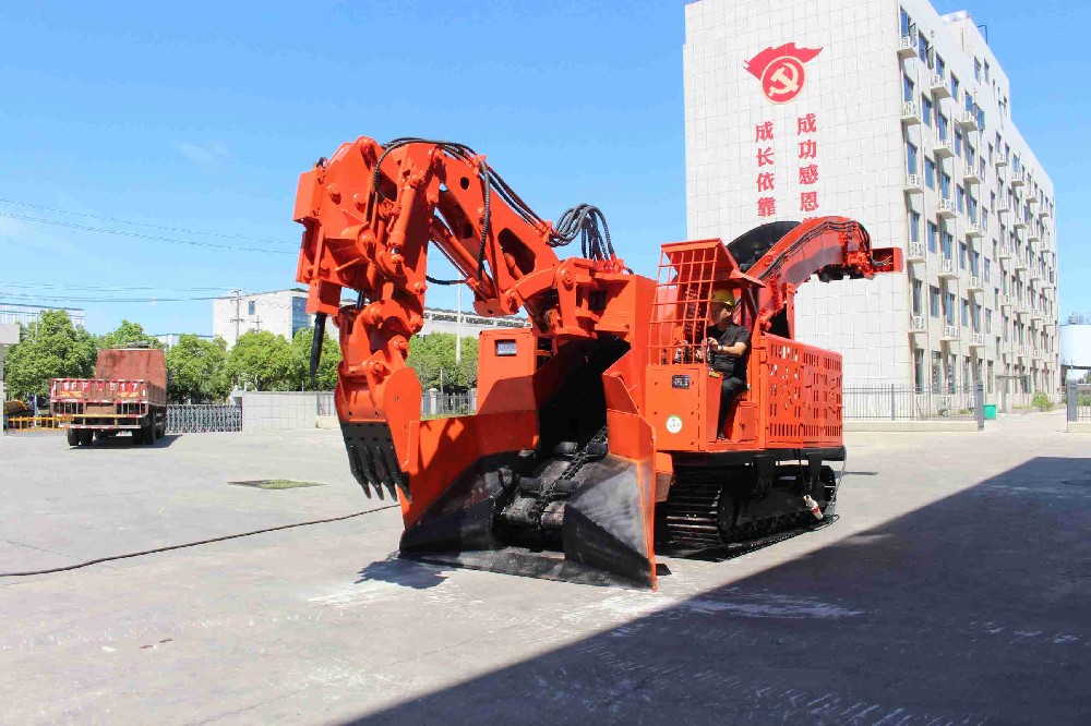 湘西扒渣機(jī)可以加長(zhǎng)傳送帶嗎？改裝方案解析
