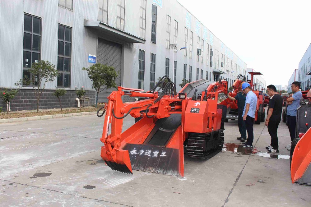扒渣機易損件更換指南：及時更換，保障設(shè)備正常運轉(zhuǎn)
