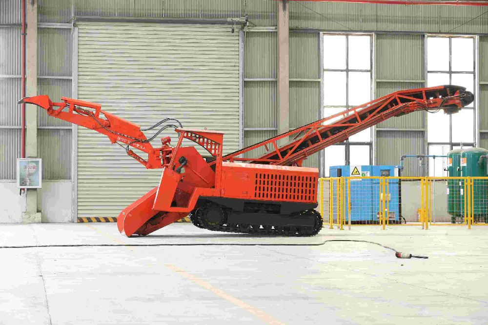 150型履帶扒渣機(jī)多少錢(qián)一臺(tái)？
